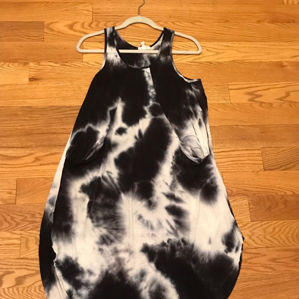 Tie die dress.
